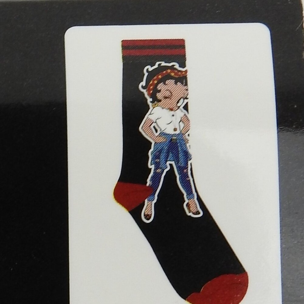 2 New Betty Boop Crews Socks Jane the Riveter - Picture 3 of 5